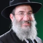 הרב מנחם דערן גלריית חבד בקרדו בירושלים ברובע היהודי - סיורים התנסות ביצירת יודאיקה וגלריית האומנות היהודית Rabbi Menachem Deran Chabad Bacardo Gallery in Jerusalem in the Jewish Quarter - Tours Experiencing the Creation of Judaica and the Jewish Art Gallery